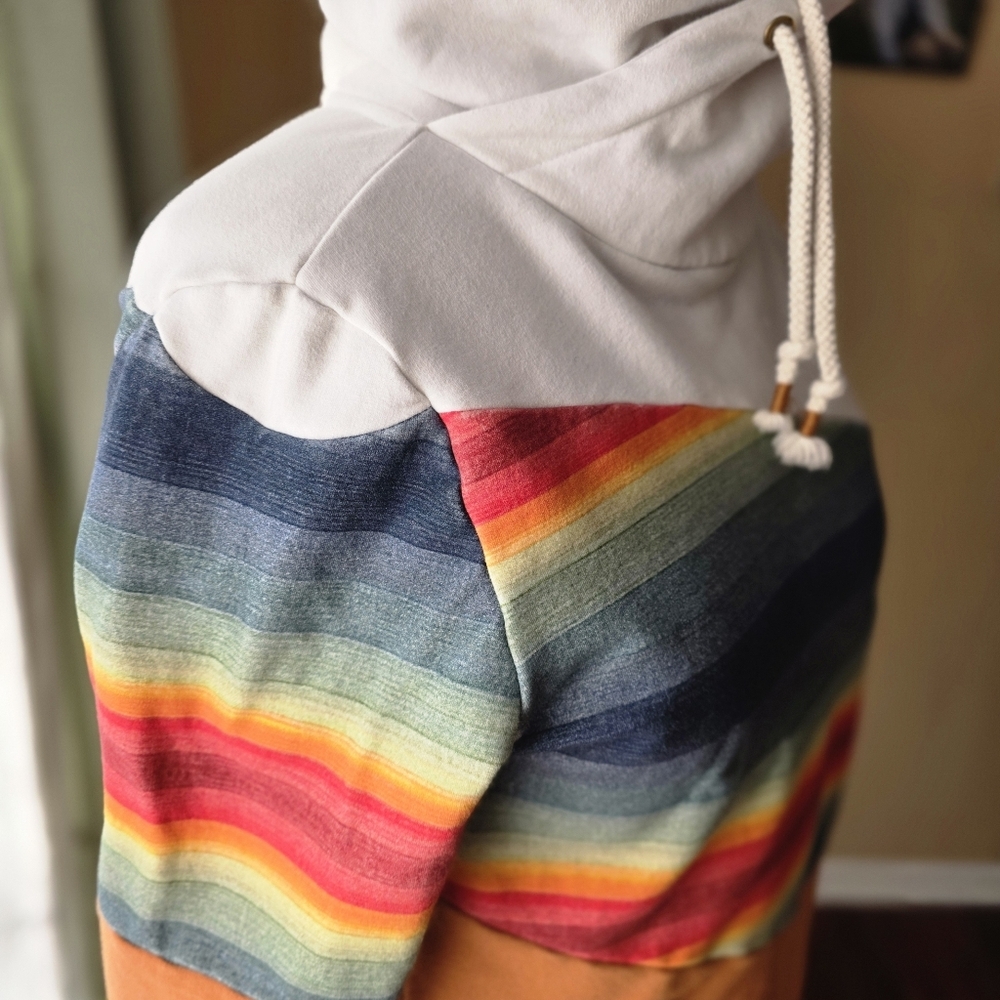 Ampersand Avenue "All Eyes On Hue" Women's Hoodie - Size Small Multi- Colored - Picture 7 of 13
